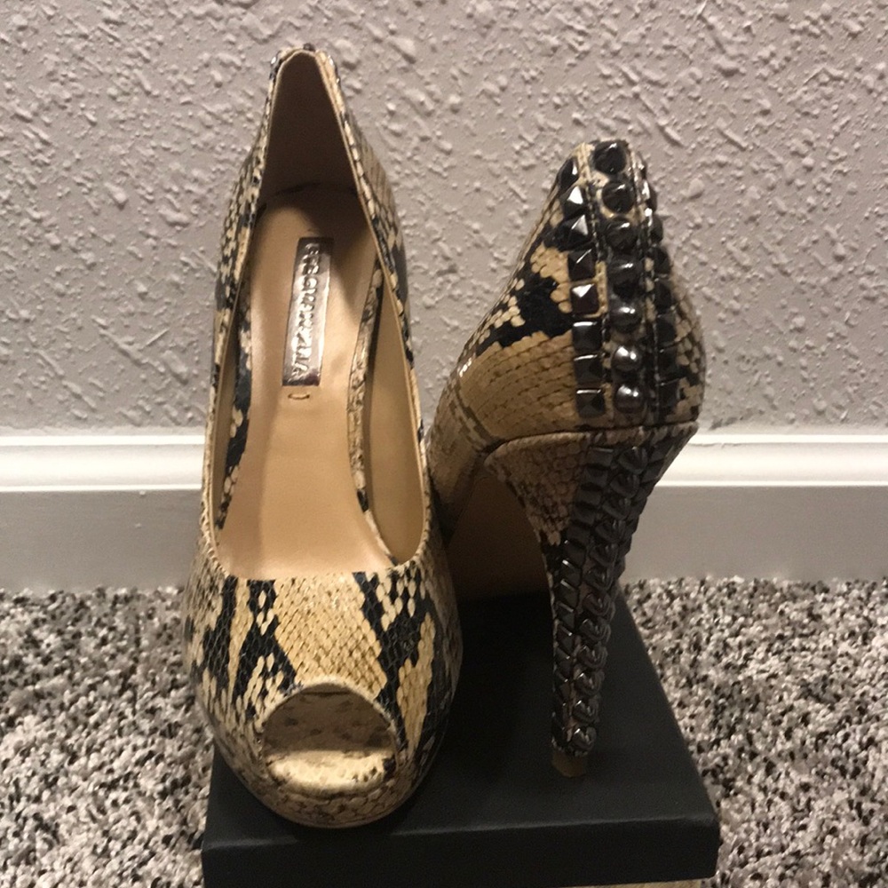 BCBG Maxazria snake skin High heels